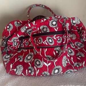 Vera Bradley Large travel  Bag Deco Daisy Print Red NWOT